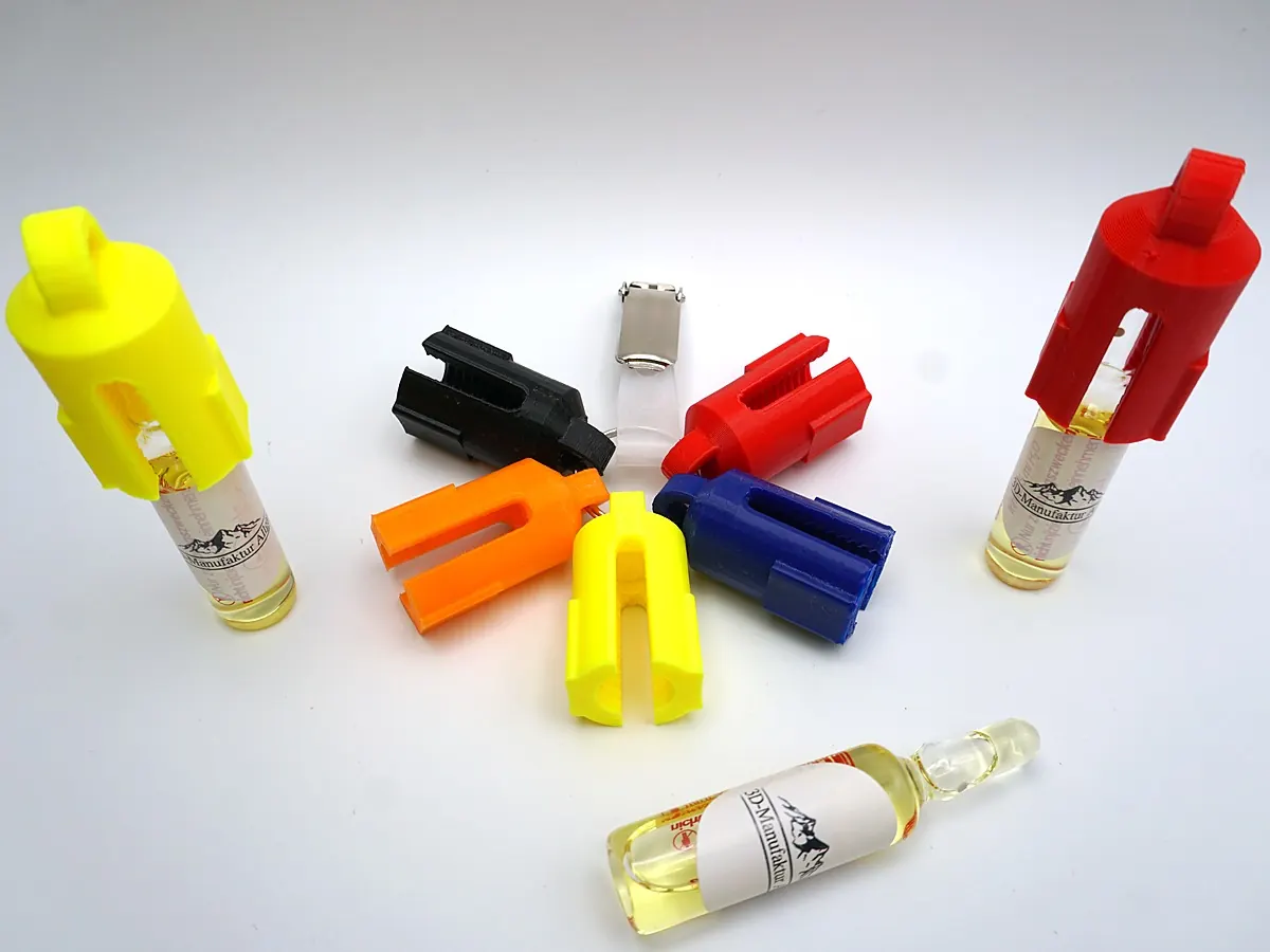 Ampullenbrecher in sechs Farben mit Glasampullen