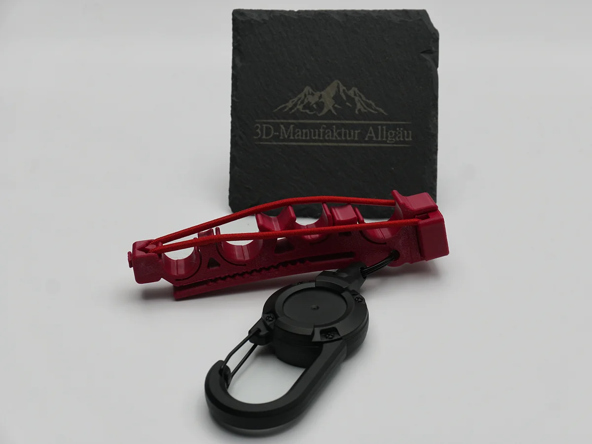 Spritzenhalter 3.0 in Himbeerrot mit Gummikordel und Clip